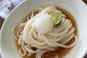 麦香のぶっかけうどん